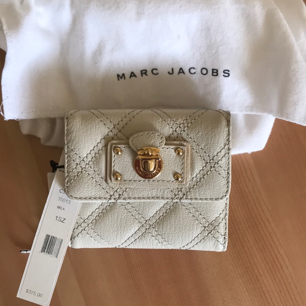 Marc Jacobs Quilted Leather Key & Card Holder in Milk with Gold Hardware